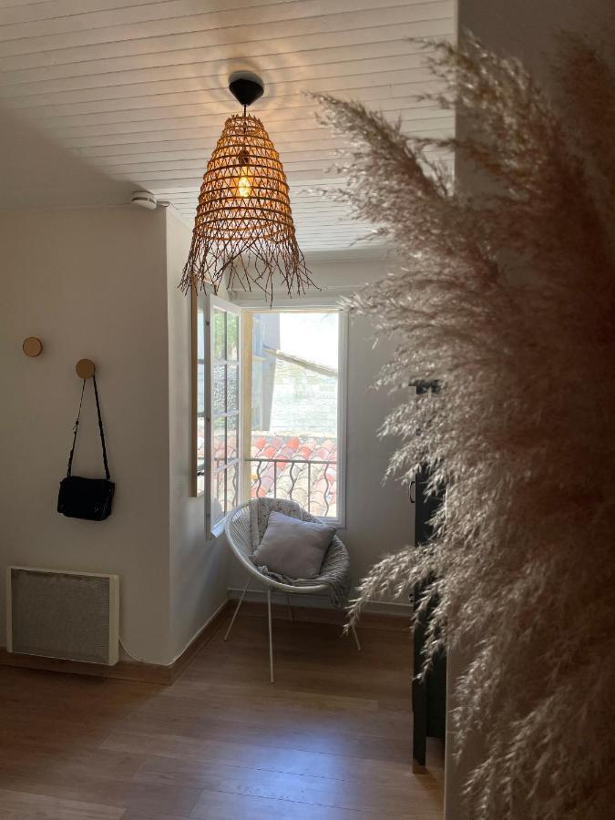 Appartement Aux Pieds Du Palais Des Papes. Авиньон Екстериор снимка