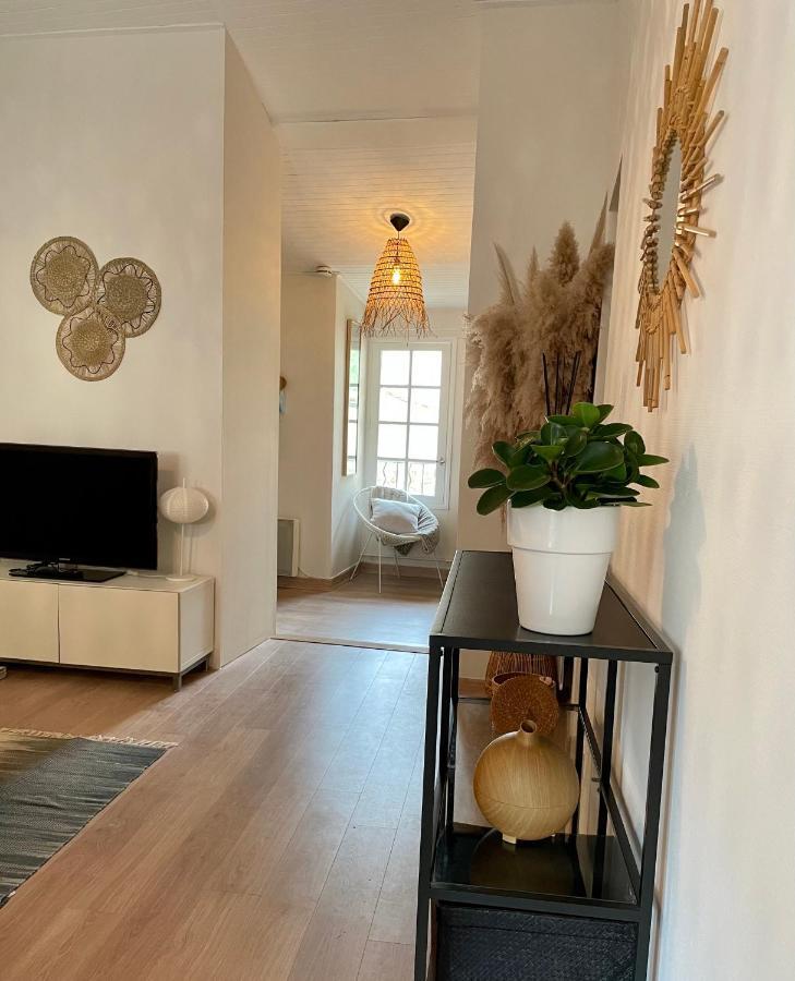 Appartement Aux Pieds Du Palais Des Papes. Авиньон Екстериор снимка