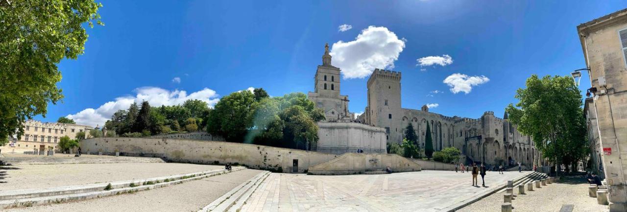 Appartement Aux Pieds Du Palais Des Papes. Авиньон Екстериор снимка
